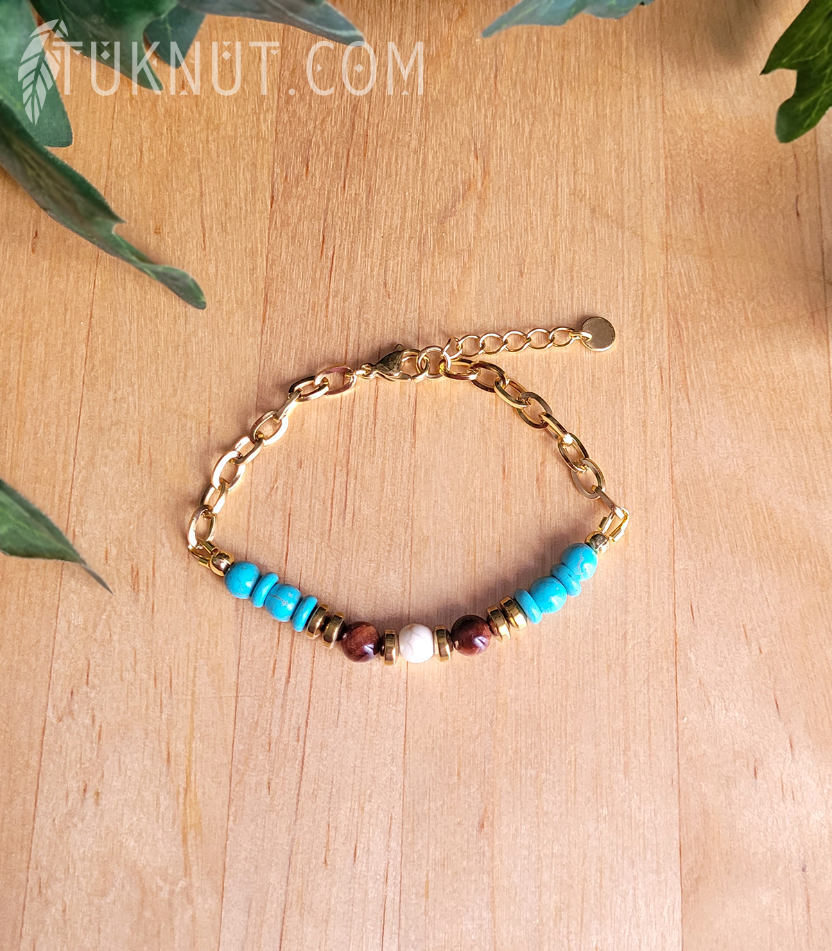Bracelet d'inspiration autochtone avec turquoise, hématite, oeil de tigre rouge et chaîne en acier inoxydable (couleurs : turquoise, beige, brun et or) TUKNUT