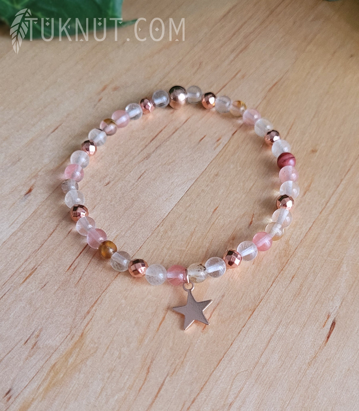 Bracelet extensible d'inspiration autochtone; avec quartz, hématite et breloque (étoile) en acier inoxydable (couleurs : rose, blanc clair, brun et or rose) TUKNUT