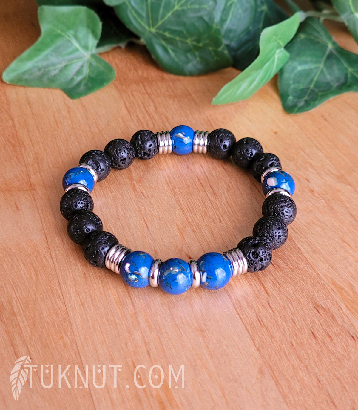 Bracelet extensible d'inspiration autochtone avec pierre volcanique, turquoise (avec coquillage australien) et acier inoxydable (couleurs : noir et bleu) TUKNUT