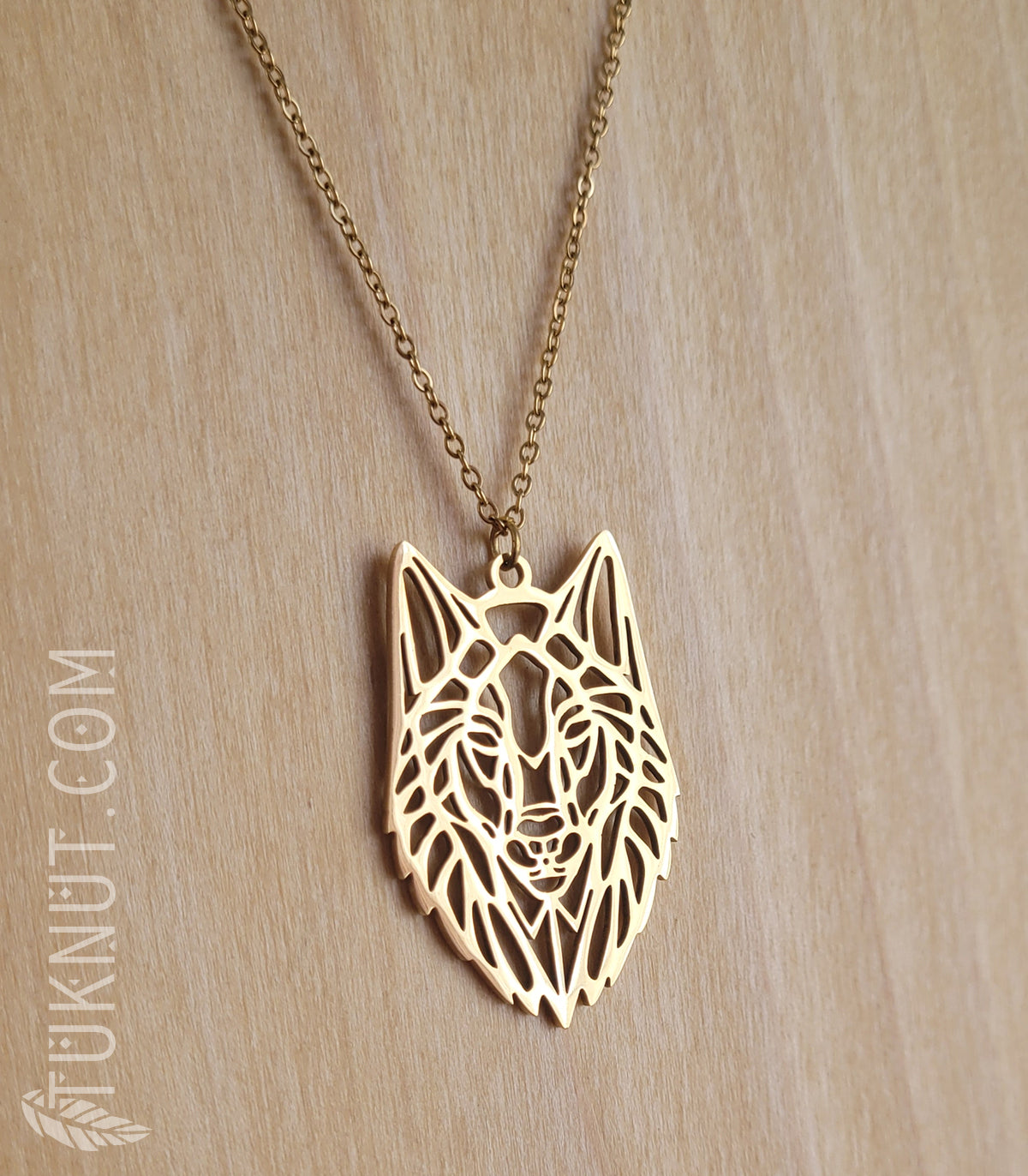 Collier d'inspiration autochtone avec pendentif (loup) en acier inoxydable (couleur : or) TUKNUT