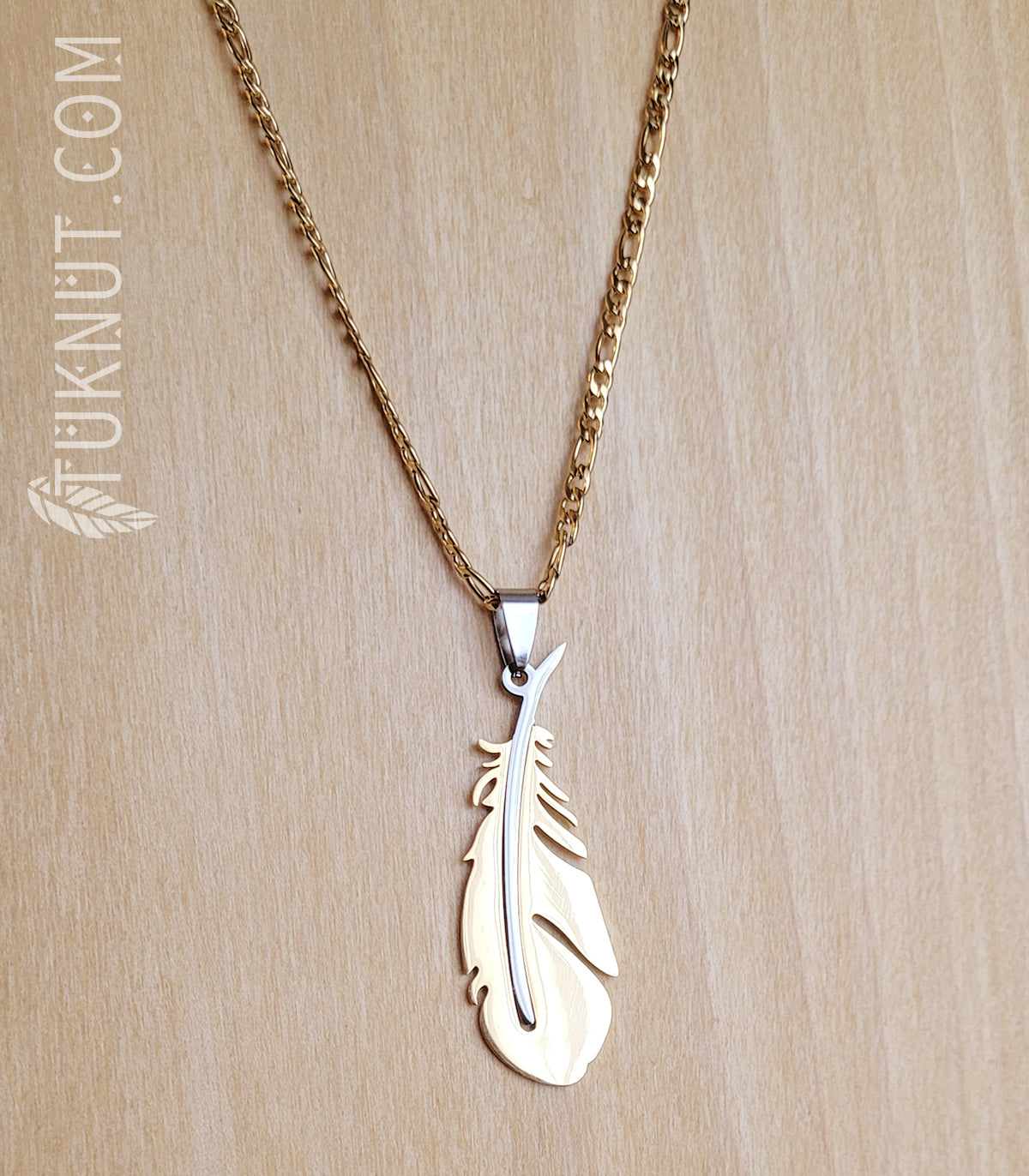 Collier Plume et chaîne dorée • C91
