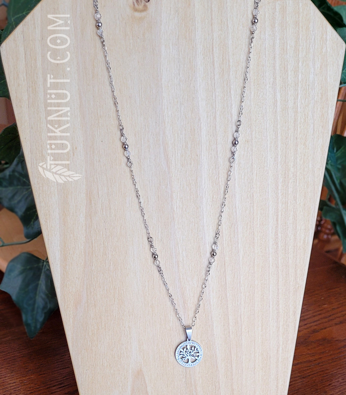 Long collier d'inspiration autochtone avec pendentif (arbre de vie avec pierre du rhin) en acier inoxydable avec hématite et cristal (couleurs : argent, transparent et blanc) TUKNUT