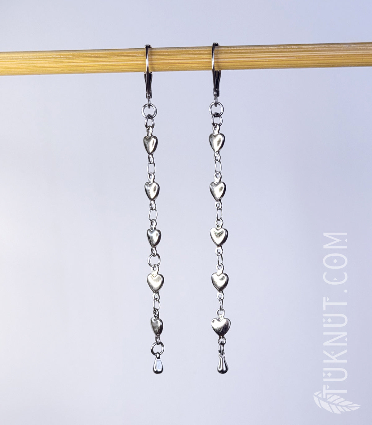 Boucles d'oreilles (à levier) en acier inoxydable avec coeurs (couleur : argent) TUKNUT