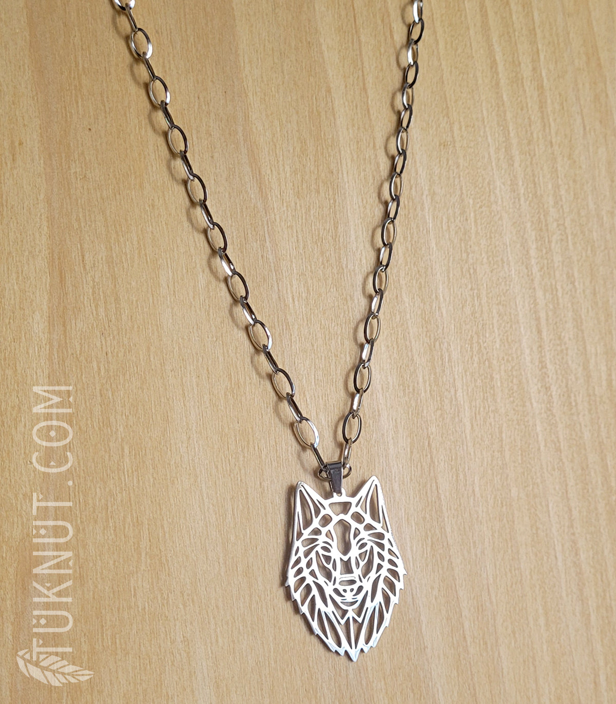 Collier d'inspiration autochtone avec pendentif (loup) sur chaîne en acier inoxydable (couleur : argent) TUKNUT