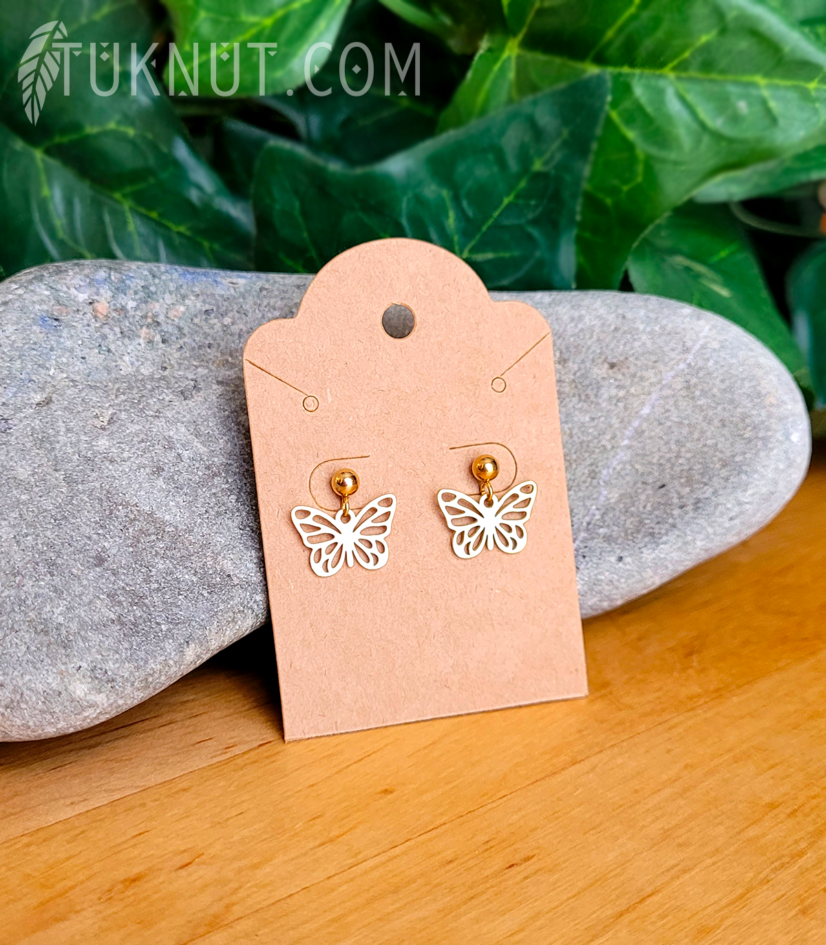 Boucles d'oreilles (tiges et papillons) d'inspiration autochtone; avec pendentifs (papillon) en acier inoxydable (couleur : or) TUKNUT