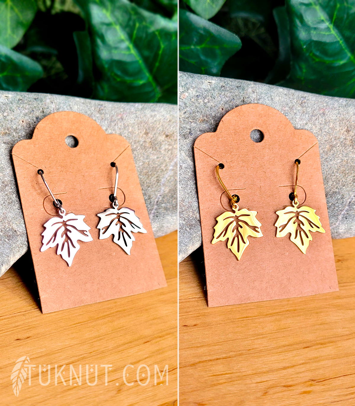 Boucles d'oreilles (à levier) d'inspiration autochtone; avec breloques (Feuille d'érable) en acier inoxydable ((choix de couleurs : argent ou or)) TUKNUT