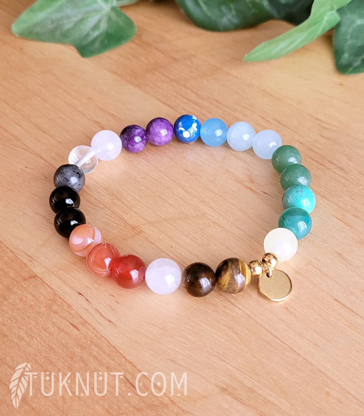 Bracelet extensible Chakra avec oeil de tigre, quartz d'Angola, cornaline, sardonyx, onyx, labradorite, pierre de lune, jade, turquoise et acier inoxydable (couleurs : brun, blanc, orange, noir, gris, translucide, mauve, bleu, aqua, vert, jaune et or) TUKNUT