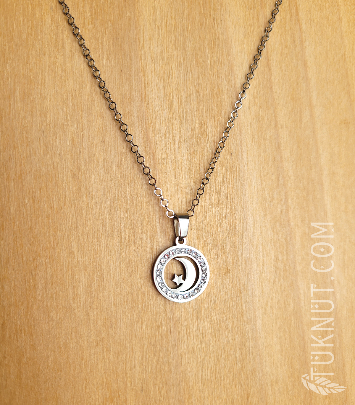 Collier d'inspiration autochtone avec pendentif (lune et étoile avec cristaux) en acier inoxydable (couleurs : argent, transparent et blanc) TUKNUT