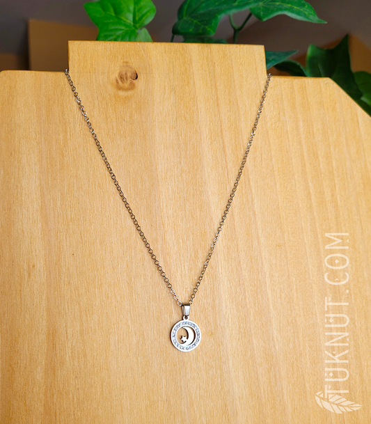 Collier d'inspiration autochtone avec pendentif (lune et étoile avec cristaux) en acier inoxydable (couleurs : argent, transparent et blanc) TUKNUT