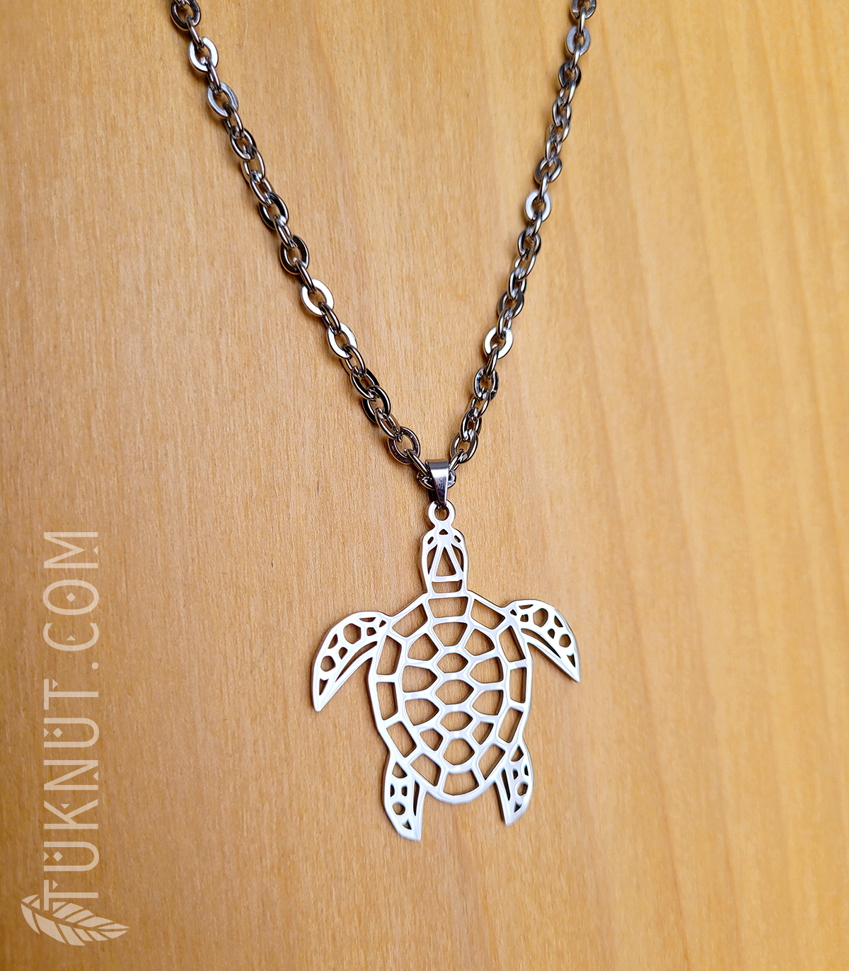 Collier d'inspiration autochtone avec pendentif (tortue) sur chaîne en acier inoxydable (couleur : argent) TUKNUT