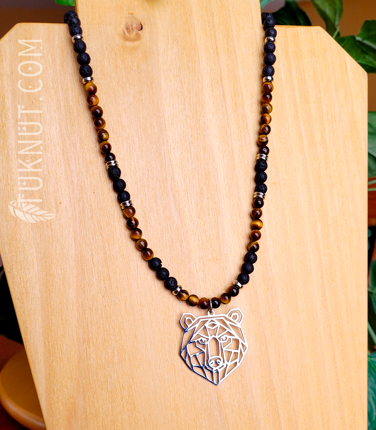 Collier d'inspiration autochtone avec pendentif (ours) en acier inoxydable avec pierre volcanique et oeil de tigre (couleurs : noir, brun et argent) TUKNUT