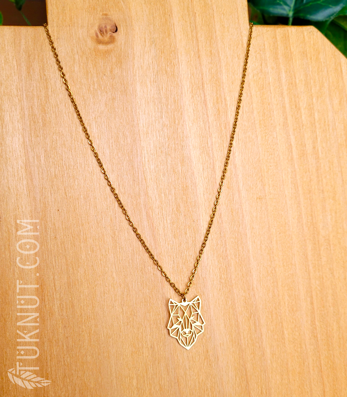 Collier d'inspiration autochtone avec pendentif (loup) sur chaîne en acier inoxydable (couleur : or) TUKNUT