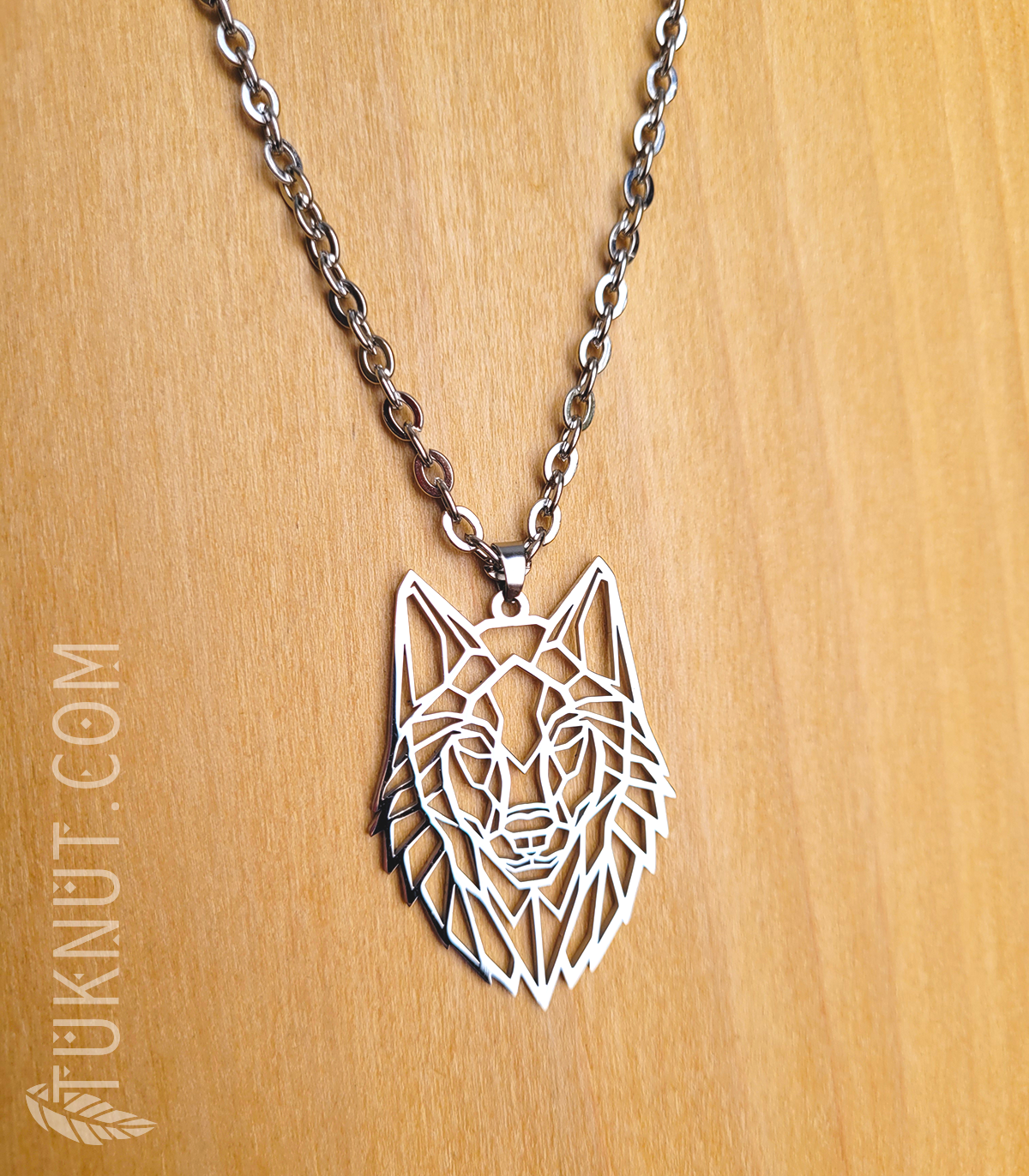 Collier d'inspiration autochtone avec pendentif (loup) sur chaîne en acier inoxydable (couleur : argent) TUKNUT