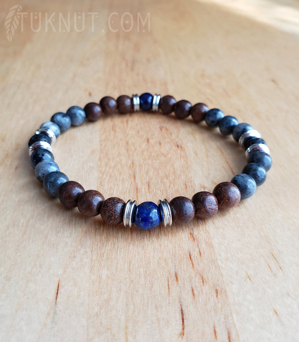 Bracelet extensible avec acier inoxydable, labradorite, lapis lazuli, pierre volcanique et bois monzo (couleurs : gris, brun, bleu et argent) TUKNUT