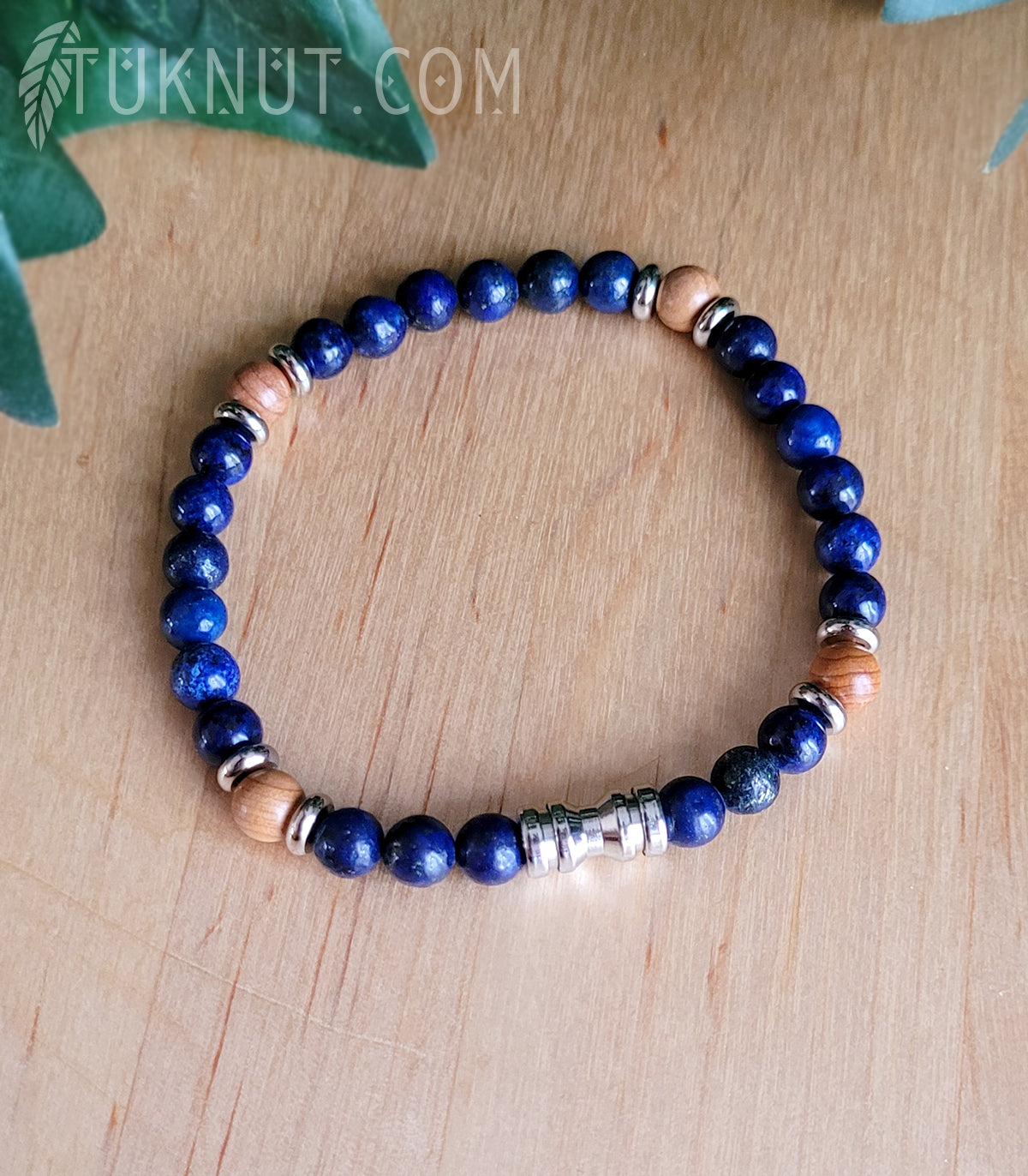 Bracelet extensible avec lapis lazuli, bois et acier inoxydable (couleurs : bleu foncé, brun pâle et argent) TUKNUT