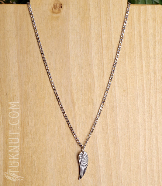 Collier d'inspiration autochtone avec pendentif (Aile d'oiseau) en acier inoxydable (couleur : argent) TUKNUT
