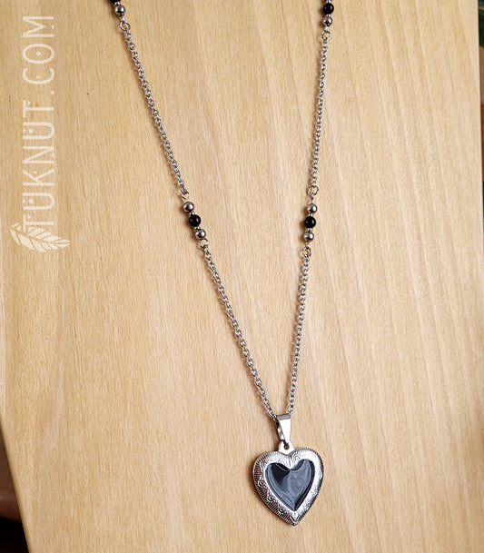 Collier en acier inoxydable avec pendentif (coeur avec remplissage noir) et onyx (couleurs : noir et argent) TUKNUT
